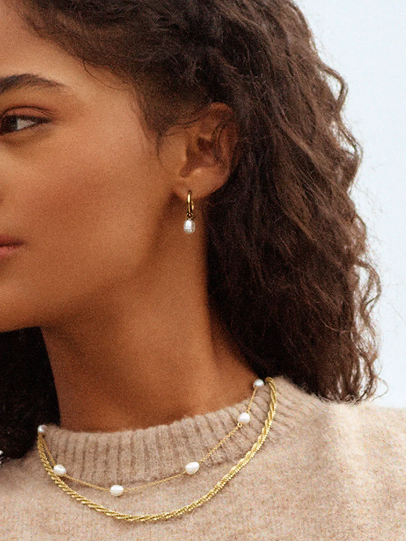 EDBLAD | Ohrringe PERLA HOOPS Gold | 